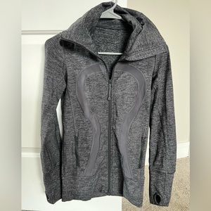 Lululemon In Stride Jacket
Coal Wee Stripe / Coal